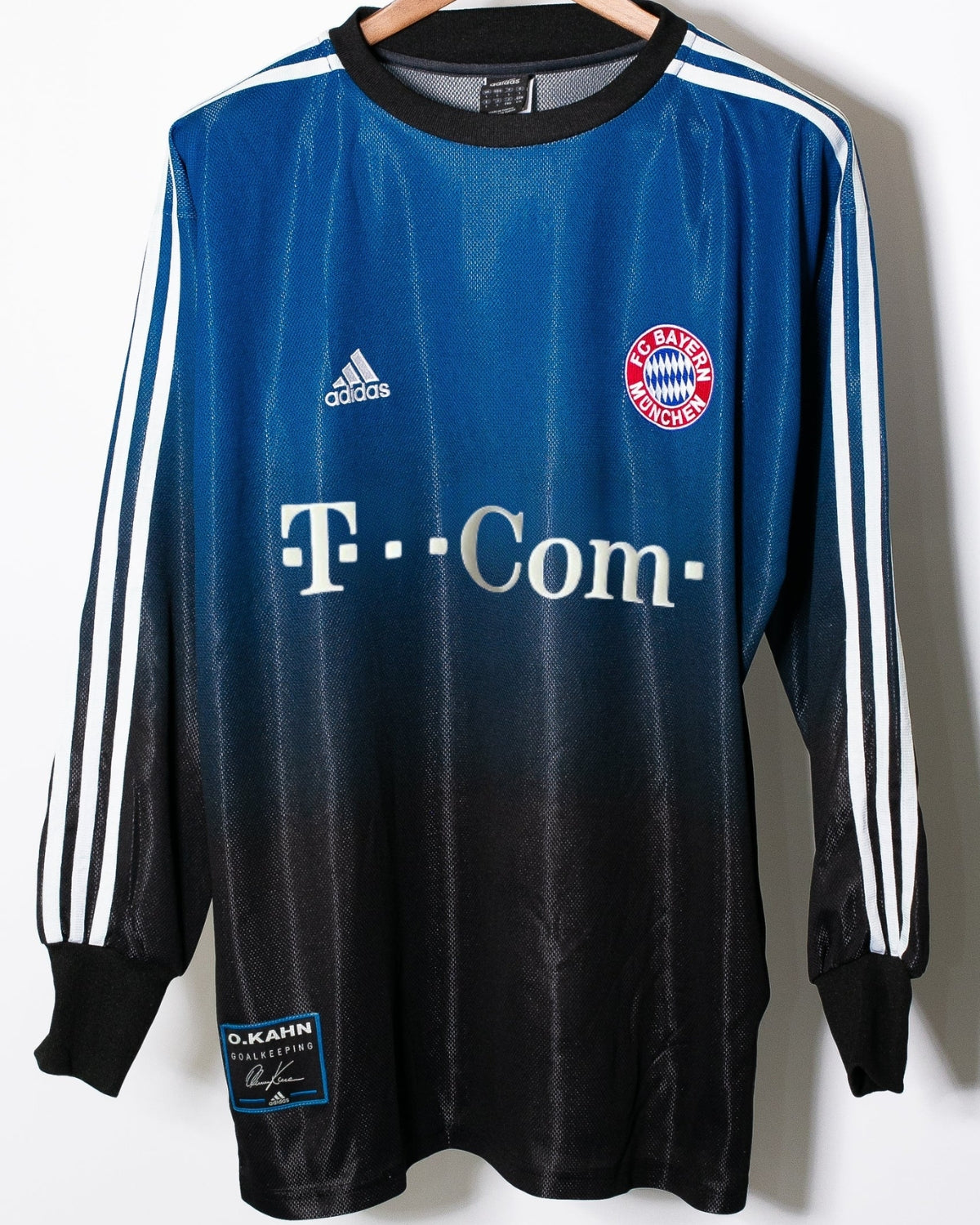 KAHN OLIVER 2002-03 (Bay M)