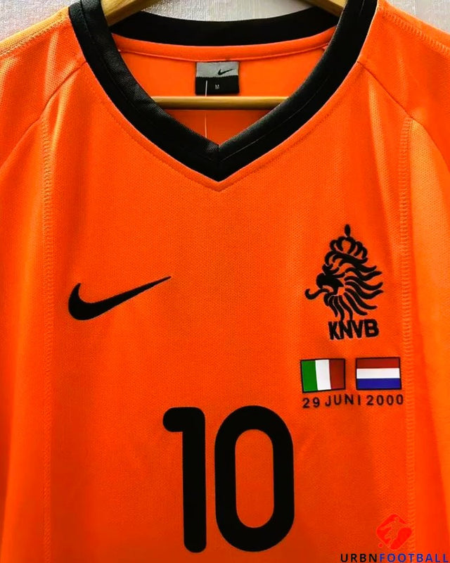 BERGKAMP DENNIS 2000-01 (Niederlande)