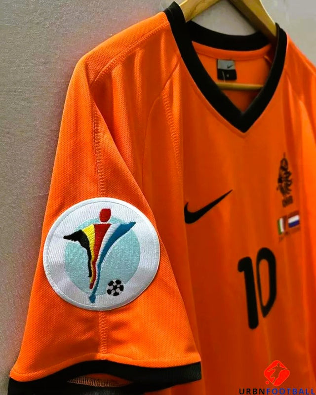 BERGKAMP DENNIS 2000-01 (Niederlande)