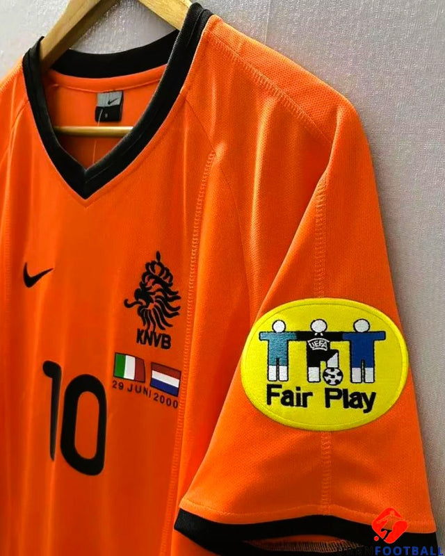 BERGKAMP DENNIS 2000-01 (Niederlande)