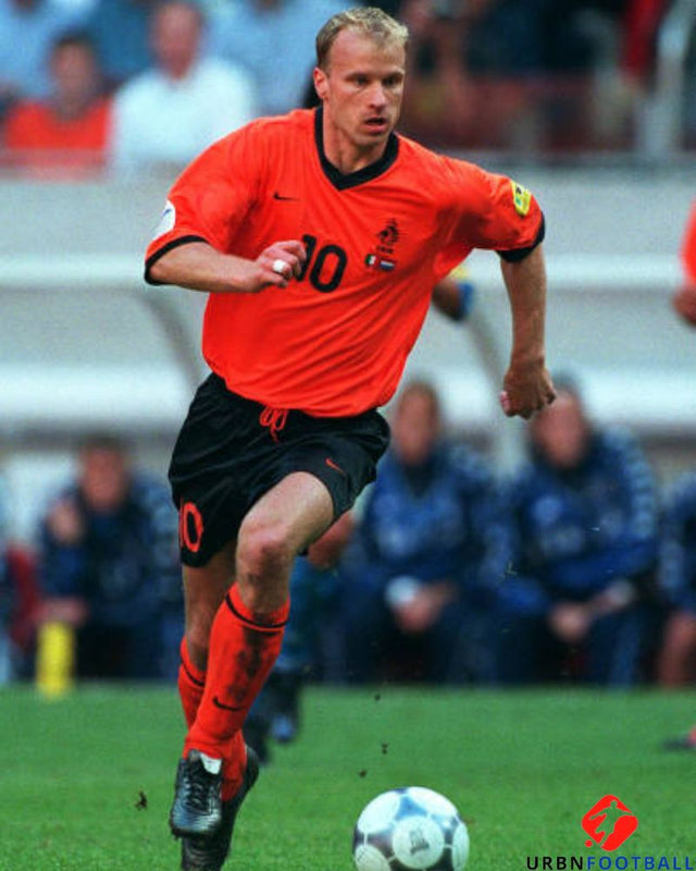 BERGKAMP DENNIS 2000-01 (Niederlande)