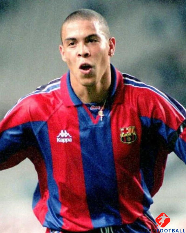 RONALDO 1996-97 (Barre)