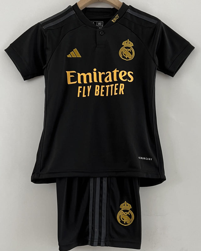 Conjunto infantil del REAL MADRID
