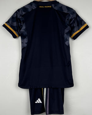 Conjunto infantil del REAL MADRID
