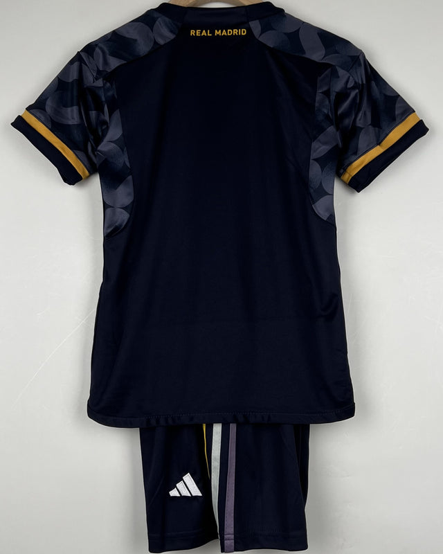 Conjunto infantil del REAL MADRID