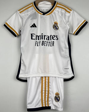 Conjunto infantil del REAL MADRID