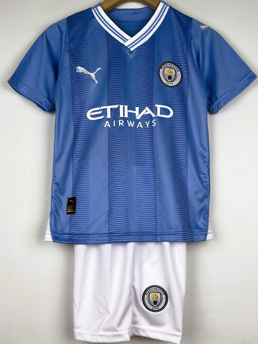 Kit infantil del MANCHESTER CITY
