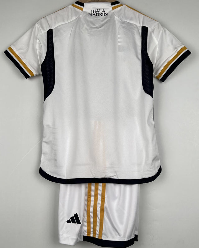 Conjunto infantil del REAL MADRID