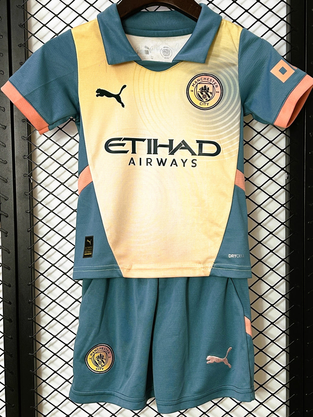 Kit infantil del MANCHESTER CITY