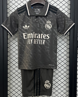 Conjunto infantil del REAL MADRID