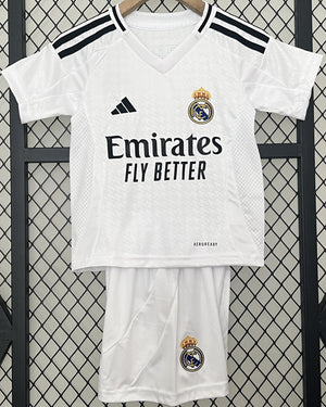 Conjunto infantil del REAL MADRID