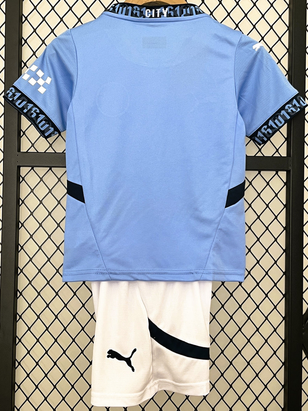 Kit infantil del MANCHESTER CITY
