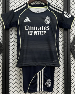 Conjunto infantil del REAL MADRID