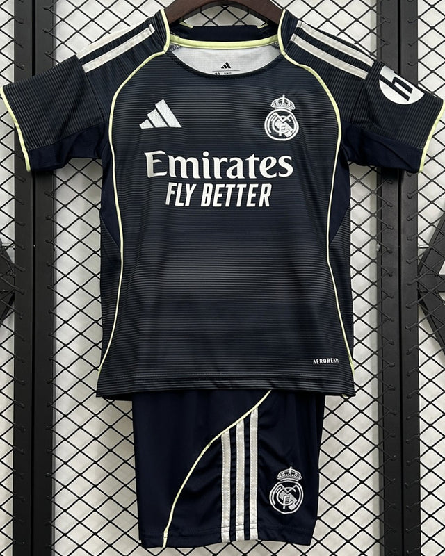 Conjunto infantil del REAL MADRID