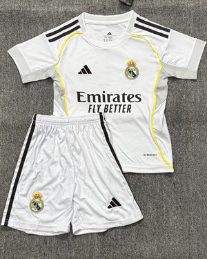 Conjunto infantil del REAL MADRID