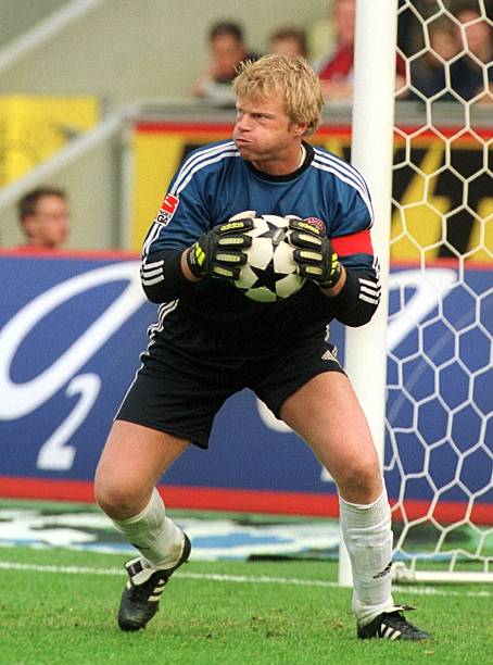 KAHN OLIVER 2002-03 (Bay M)